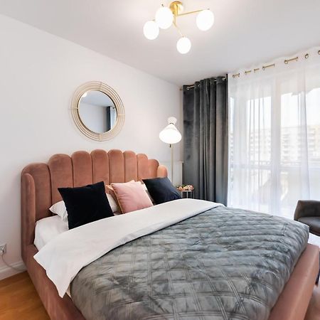 Metro Kondratowicza Velvet Apartment Warsaw Luaran gambar