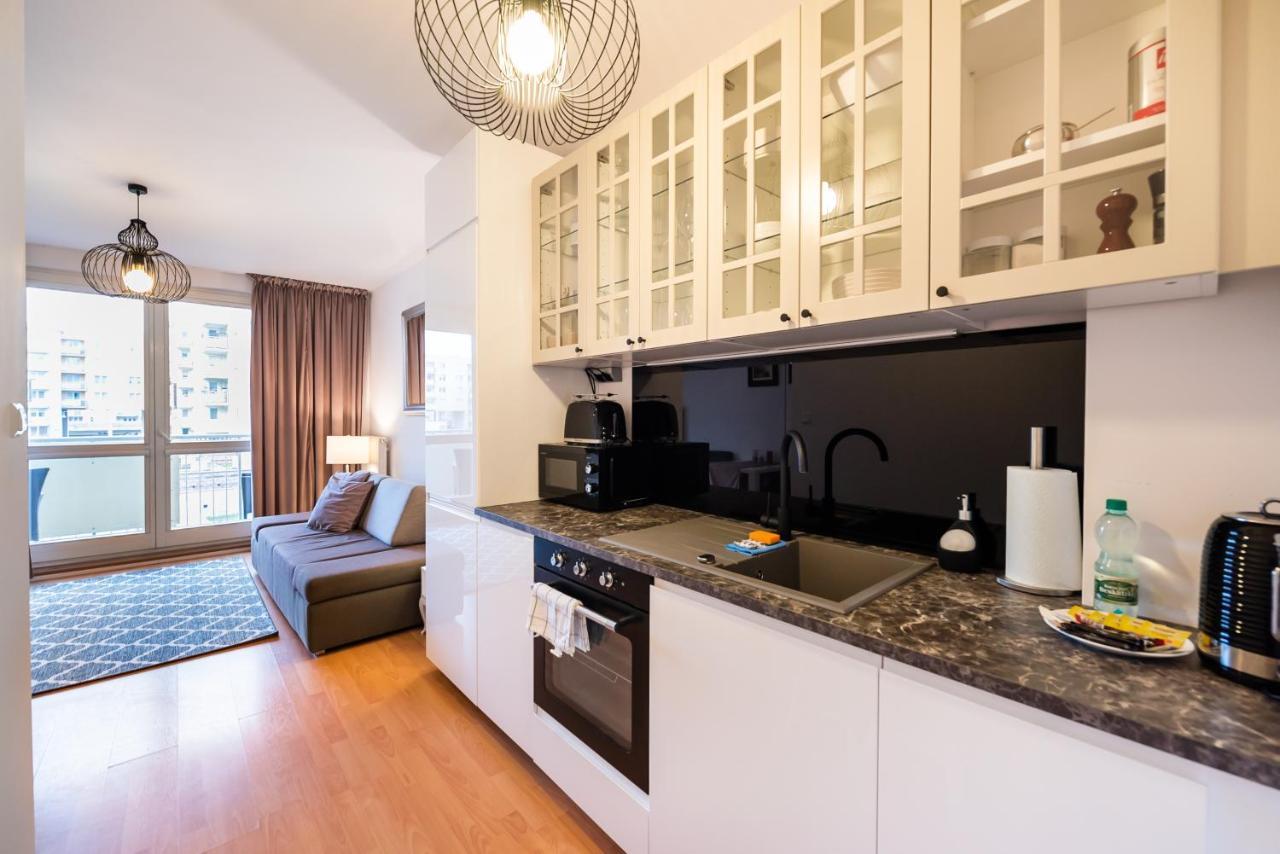 Metro Kondratowicza Velvet Apartment Warsaw Luaran gambar