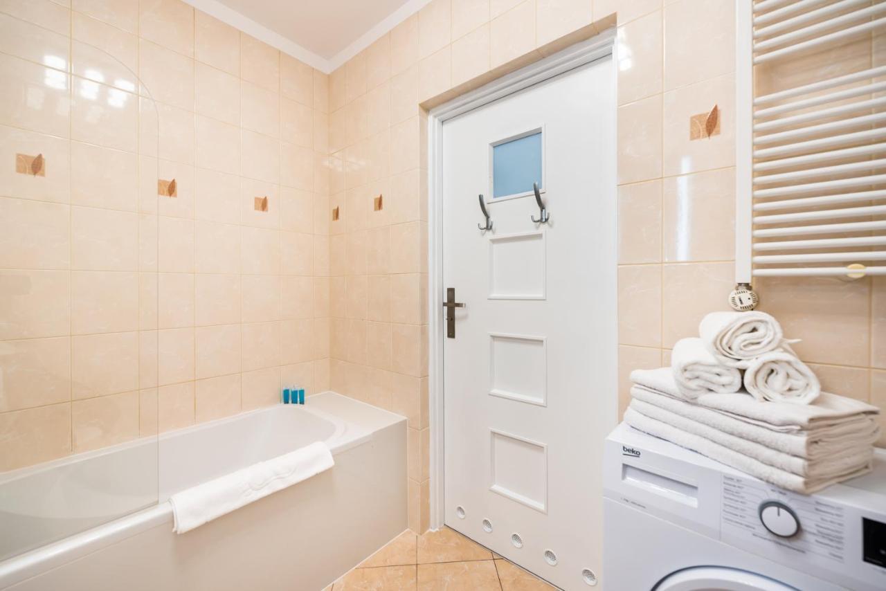 Metro Kondratowicza Velvet Apartment Warsaw Luaran gambar